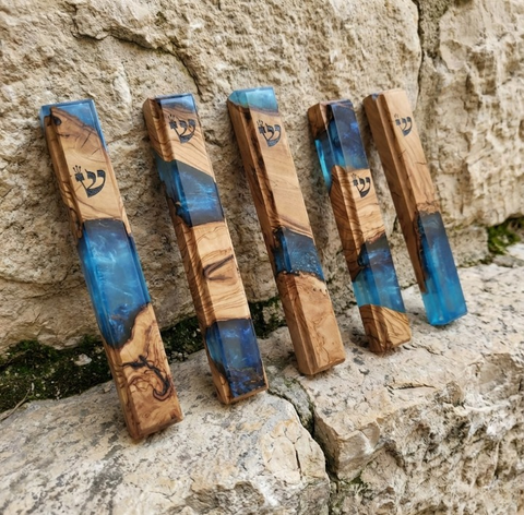 בית מזוזת עץ אפוקסי עבודת יד